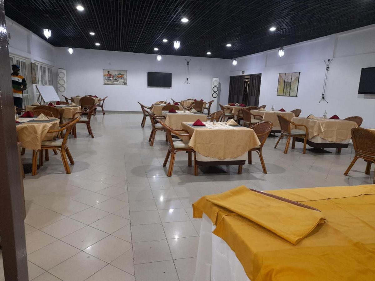 Lungi Airport Hotels Tulun Exteriér fotografie