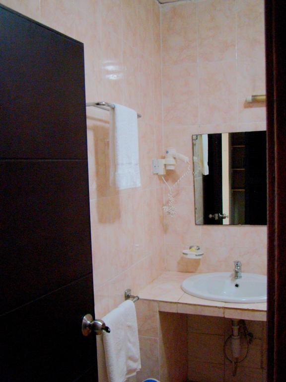 Lungi Airport Hotels Tulun Pokoj fotografie